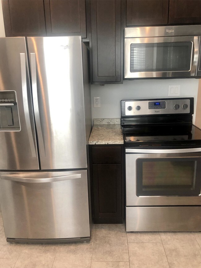 Photo - 729 E Hunter Ave