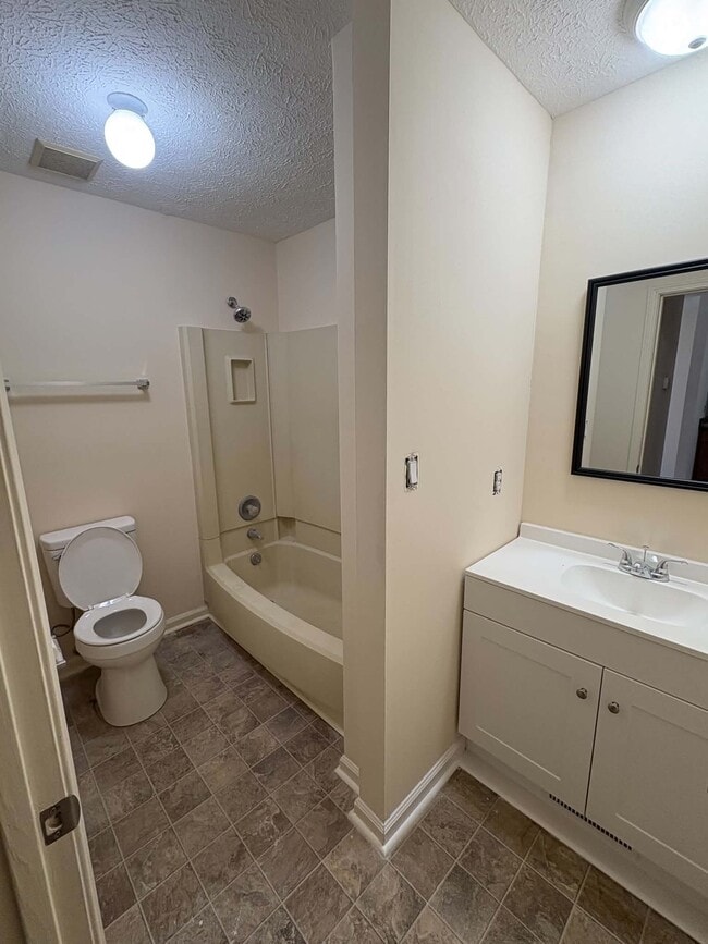 Photo - 1610 Flanigan Ct