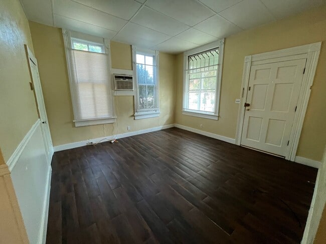 Building Photo - 405 River St Unit 405 River Street Apt 2