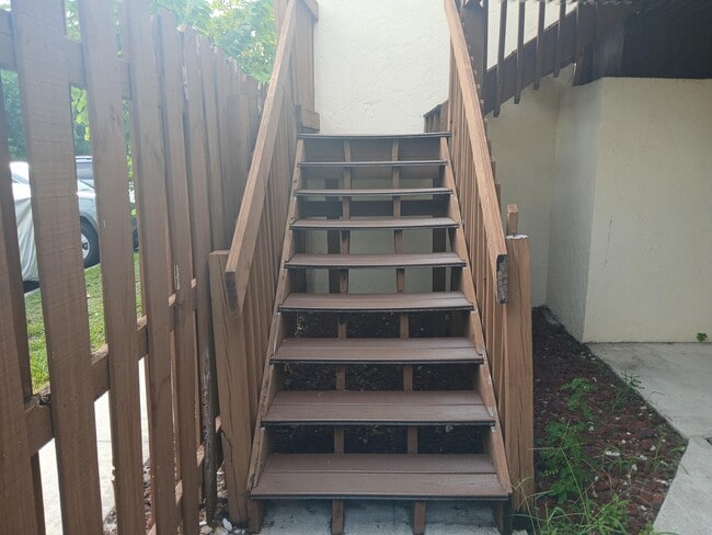 Photo - 639 Executive Center Dr Unit O-204