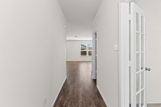 Photo - 457 Bedford Falls Ln