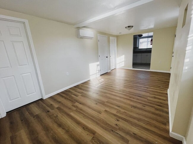 Building Photo - 313 Washington Ave Unit C