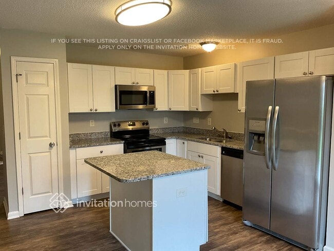 Photo - 915 Jordans Pond Ln