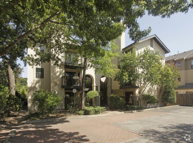 Building Photo - 1306 Norwalk Ln