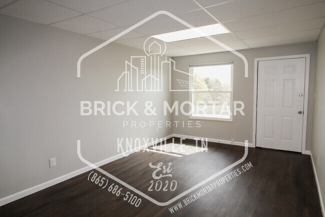 Photo - 1005 Clendenen Rd