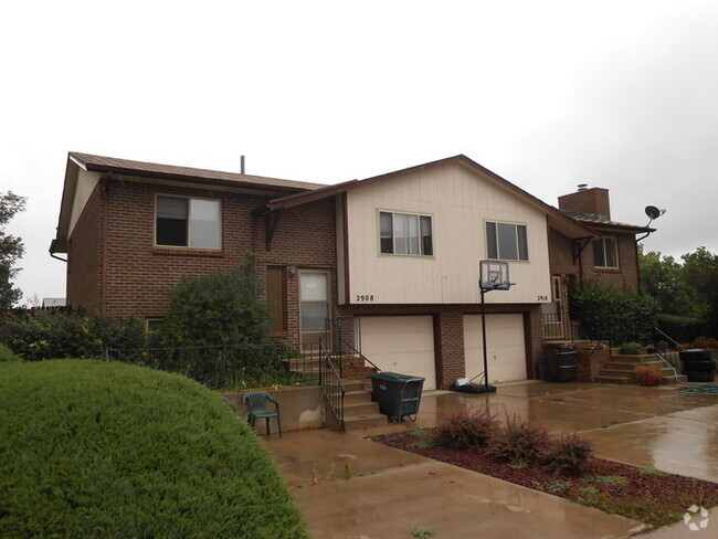 Building Photo - 2 Bed/2 Bath Duplex Rental