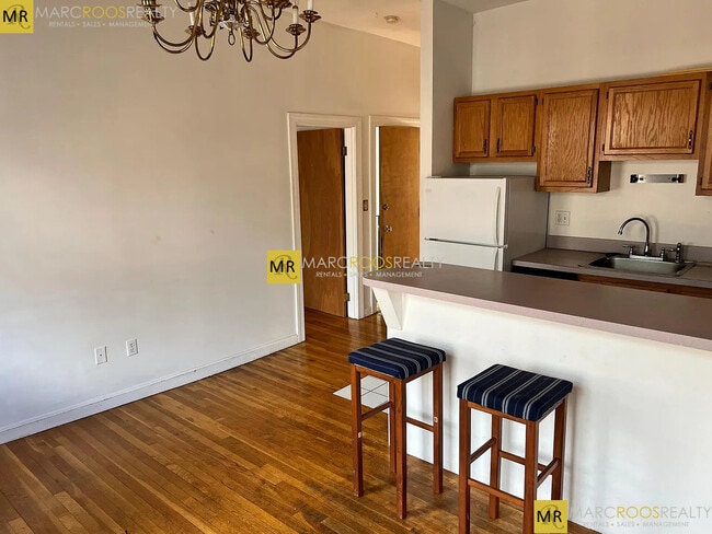 Photo - 8 Milford St Unidad 4 Rental