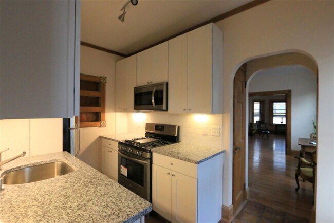 Photo - 910 Massachusetts Ave Unit 4