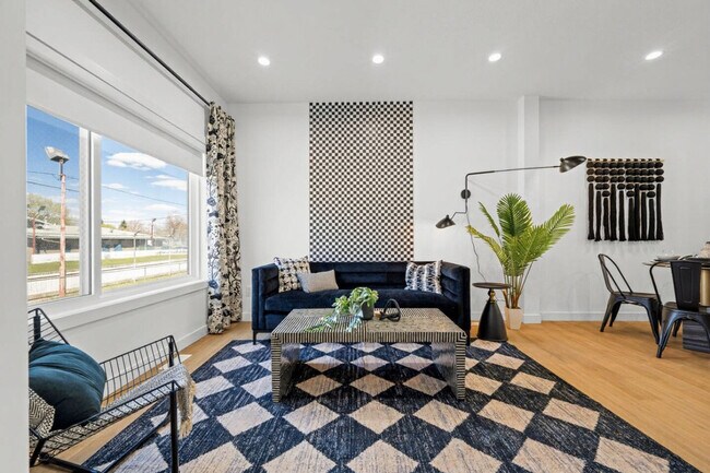 Photo - 11025-11155 155 St NW Unit SI ID1308633P