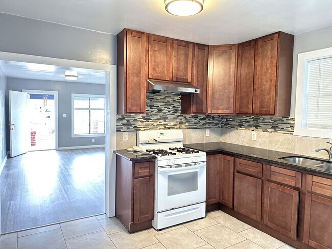 Photo - ~Lovely 2bdrm/2bath Newly Remodeled Home W/Washer&Dryer Hook Ups!