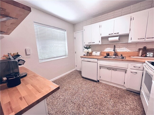 Photo - 9840 SW 165th Terrace