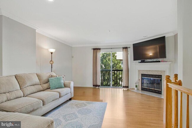 Photo - 13902 Barrington Ln