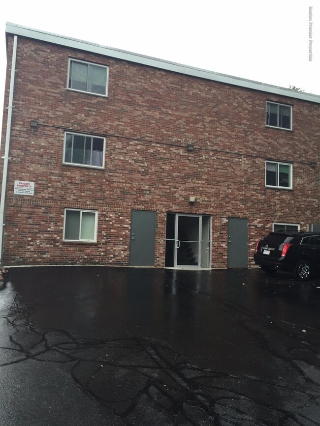Photo - 220 Quincy Ave Unit 8