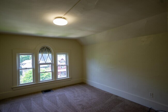 Photo - 917 Lancaster Ave