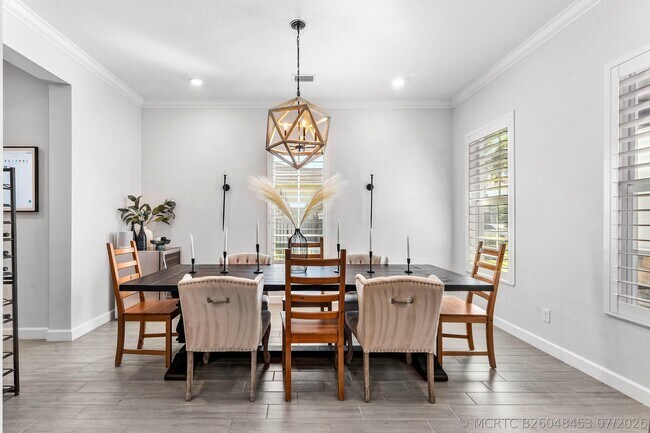 981 Castaway Ct