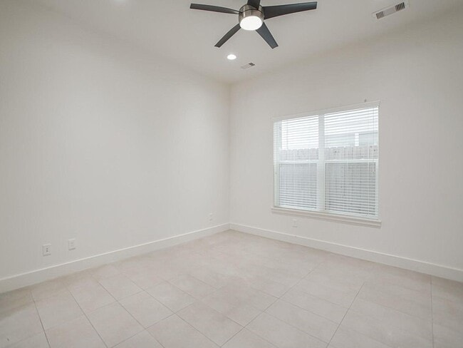 Photo - 2004 Rosedale St