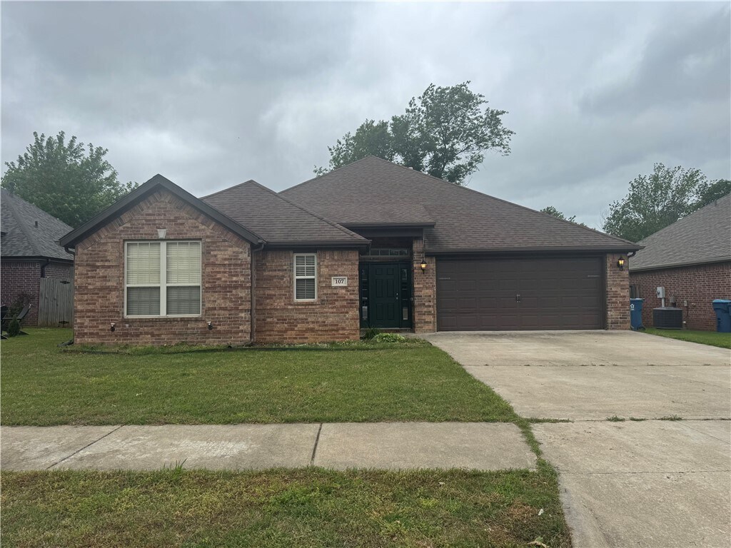 Photo - 107 NE Chicory Ln