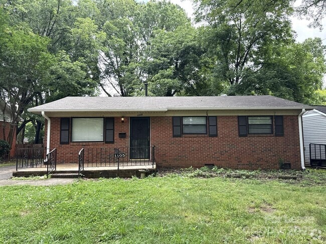 Building Photo - 1105 Interurban Ave Rental
