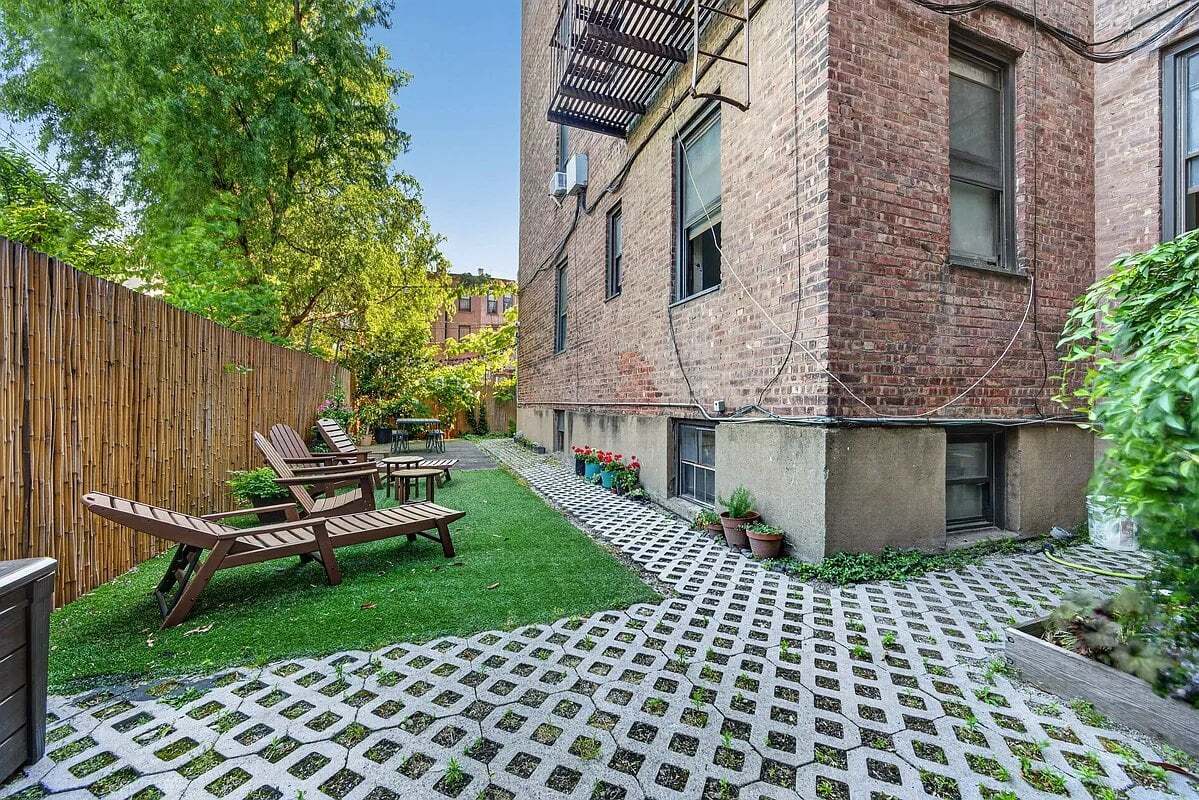 Photo - 960 Sterling Pl Unit B