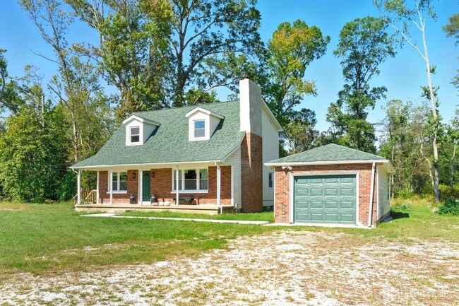 Photo - 2092 Main Rd