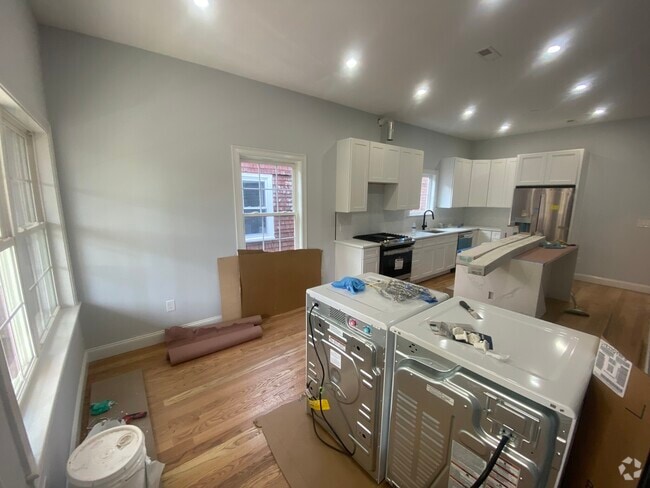 Building Photo - 68 Dimick St Unit 1 Rental