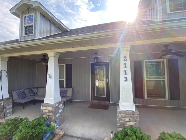 Photo - 2113 Salamanca St