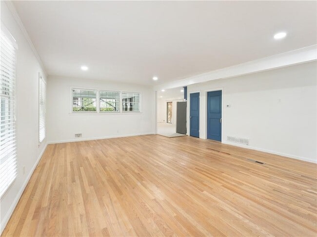 Photo - 1685 Dunwoody Pl NE