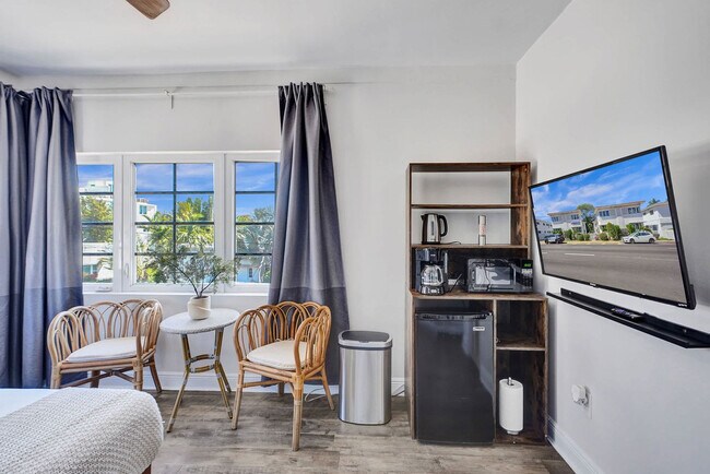 Photo - 8118 Harding Ave Unit ID1263790P