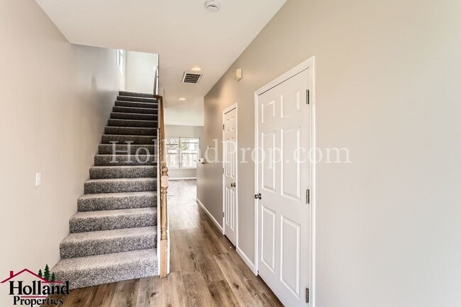 Photo - 13th 3131/3133- Rees Unit 3131