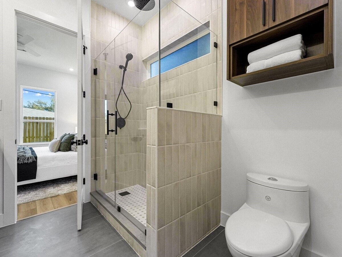 Photo - 8322 Williamsdell St