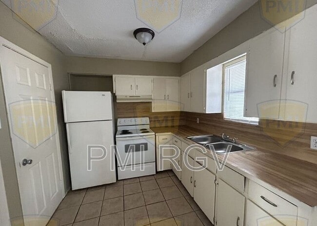 Photo - 1608 Norma Ln Unit 2