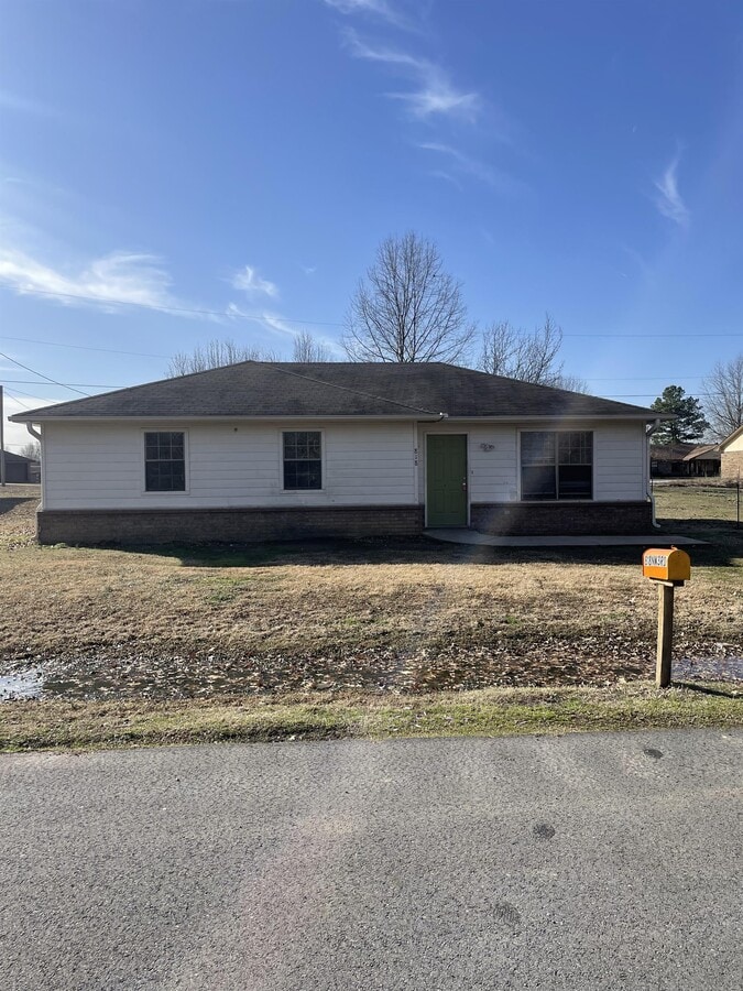 Photo - 818 NW 3rd St