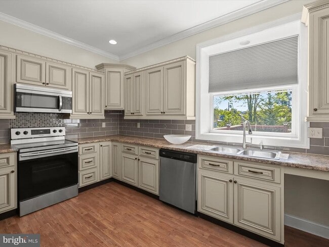 Photo - 13 N Allegany St