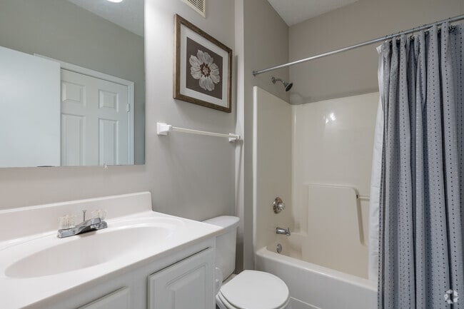2BD, 2BA - 950SF