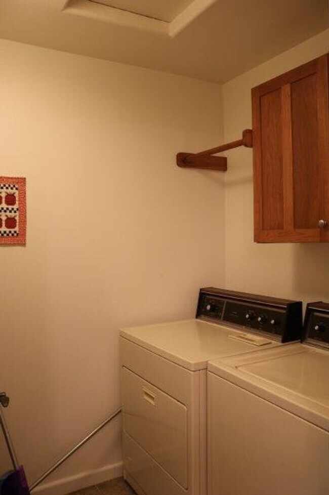 Photo - 3943 Walnut Dr Unit D