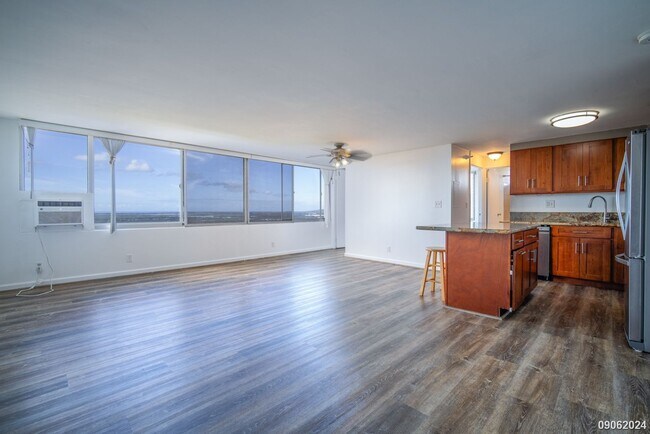 Photo - 2Br/2Ba/2Pkg with Beautiful Views #3601 Tower A $2550