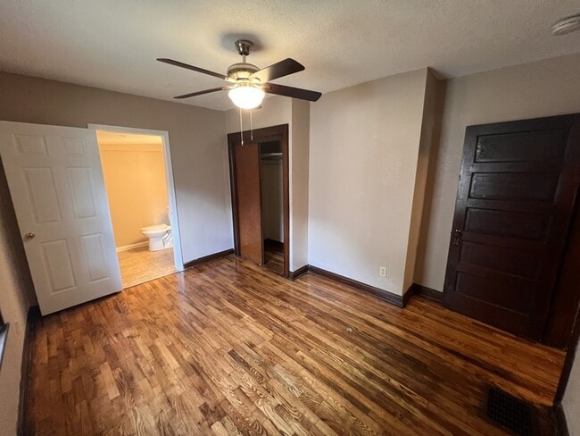 Photo - 4021 Porter Ave