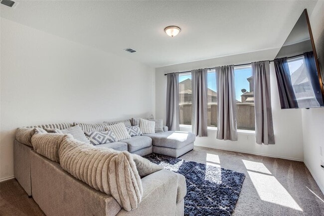 Photo - 211 Pitkin Dr