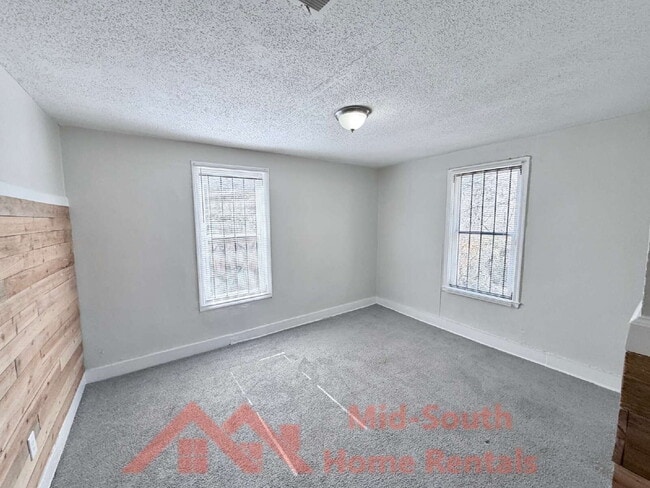 Photo - 1417 Rayner St