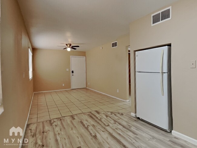 Photo - 1702 E Cambridge Ave