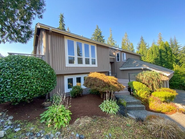 Photo - 5Bd/2.5Ba Redmond Home