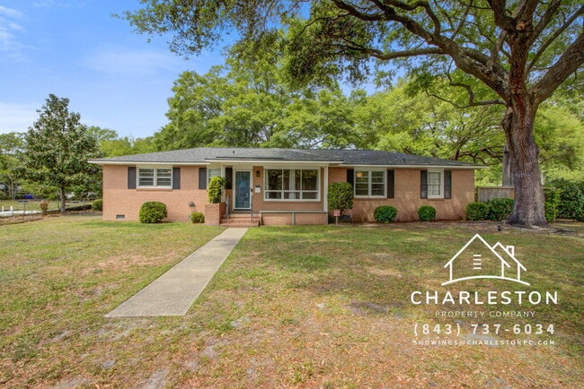 Building Photo - 1502 Woodcrest Ave