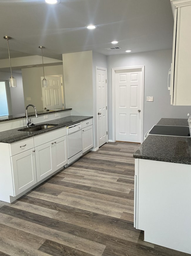 Photo - Incredible 3 Bedroom Available In Odessa