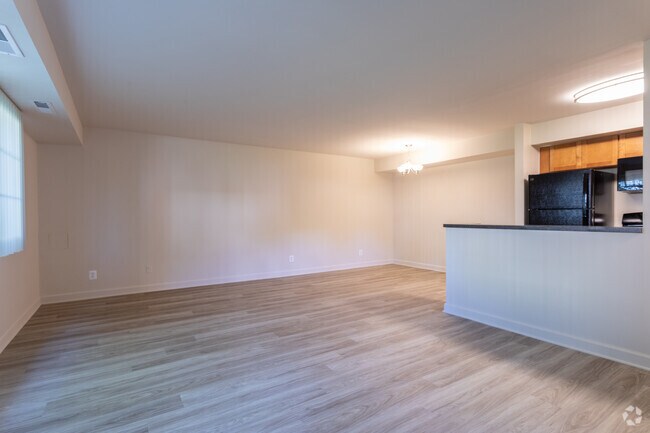 Woodmont Park Apartments