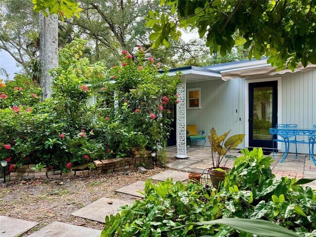 737 SW 14th Ave
