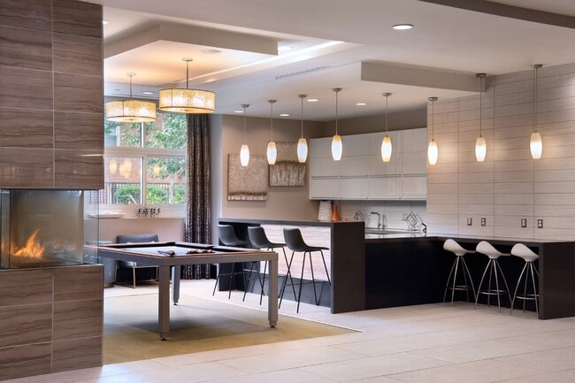 Photo - Union on Queen