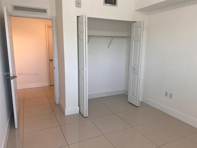 Photo - 2300 NW 7th St Unit 504
