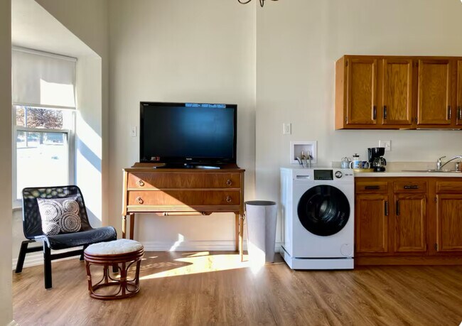 Photo - 6315 Heege Rd Apartments Unit 6313 Heege