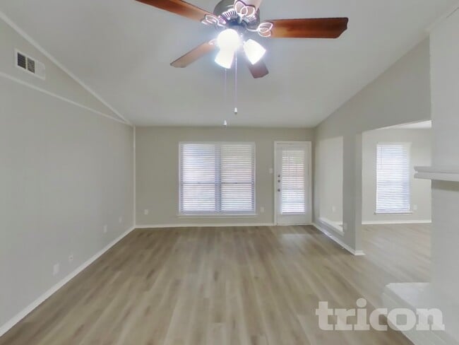 Photo - 1304 Farley Dr