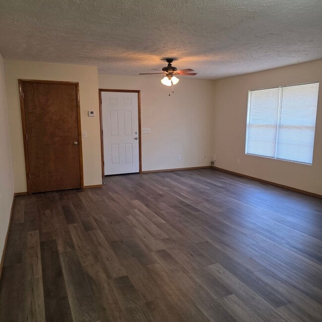 Photo - 1622-1622 W Lombard St